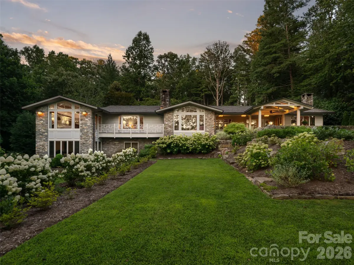 17 Amherst Road, Biltmore Forest, NC 28803 - #1