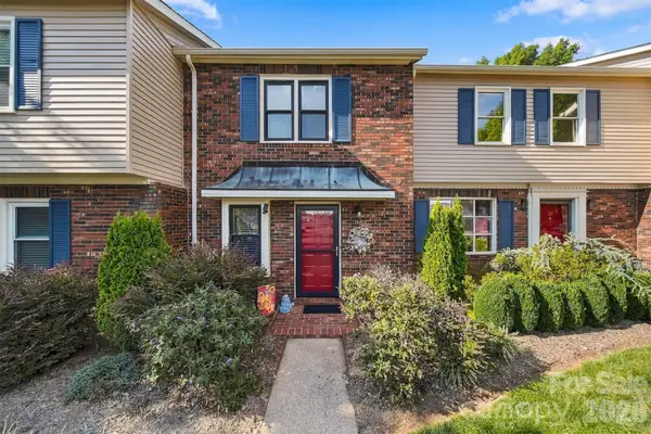 2705 N Center Street #37, Hickory, NC 28601