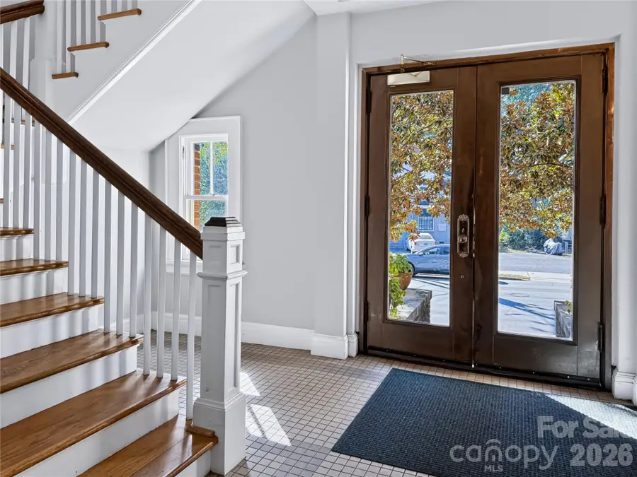 712 Louise Avenue #203, Charlotte, NC 28204 - #3