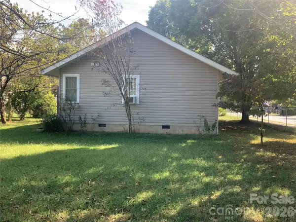 17 Buttonwood Court, Asheville, NC 28806