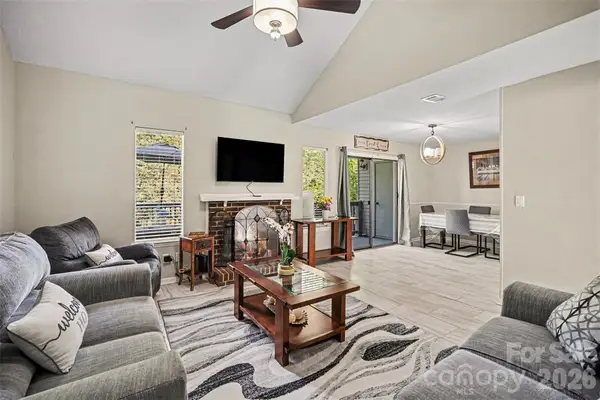 6612 Point Comfort Lane, Charlotte, NC 28226