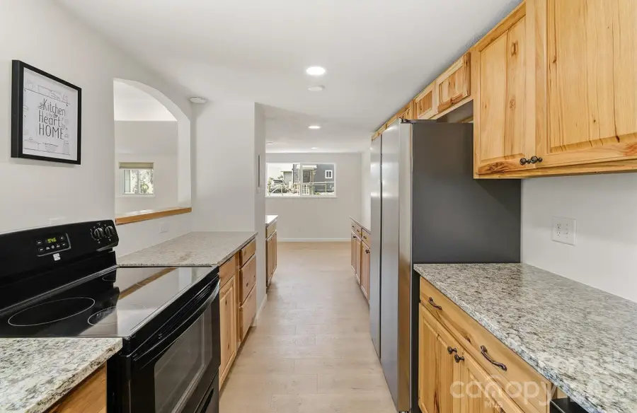 21 Oak Hill Drive, Asheville, NC 28806 - #2