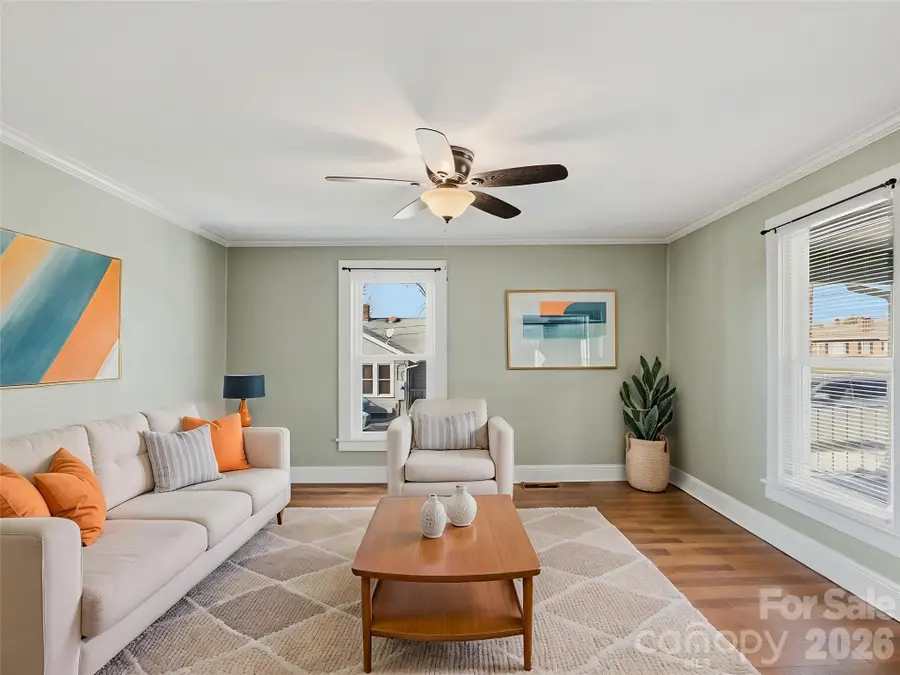 61 27th Street Nw, Hickory, NC 28601 - #2