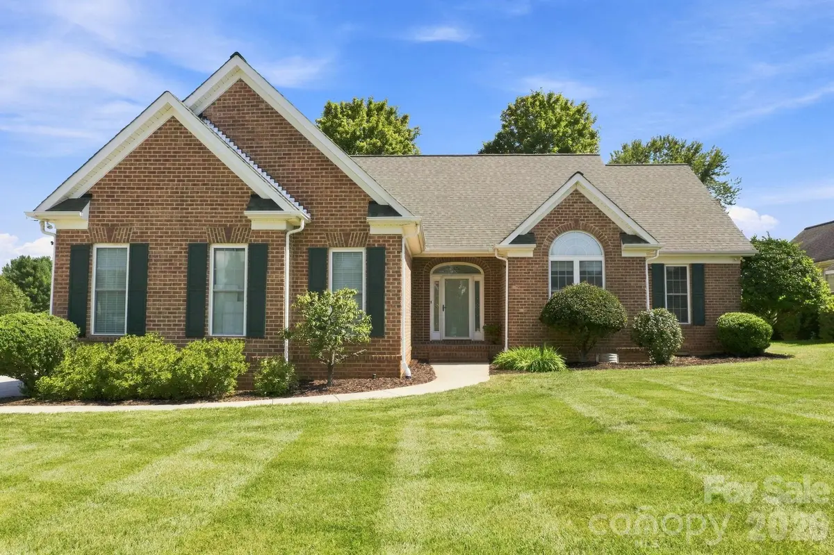 137 Fox Den Circle, Statesville, NC 28677 - #1