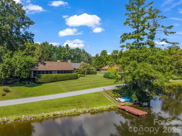 31 Willow Way, Hendersonville, NC 28739