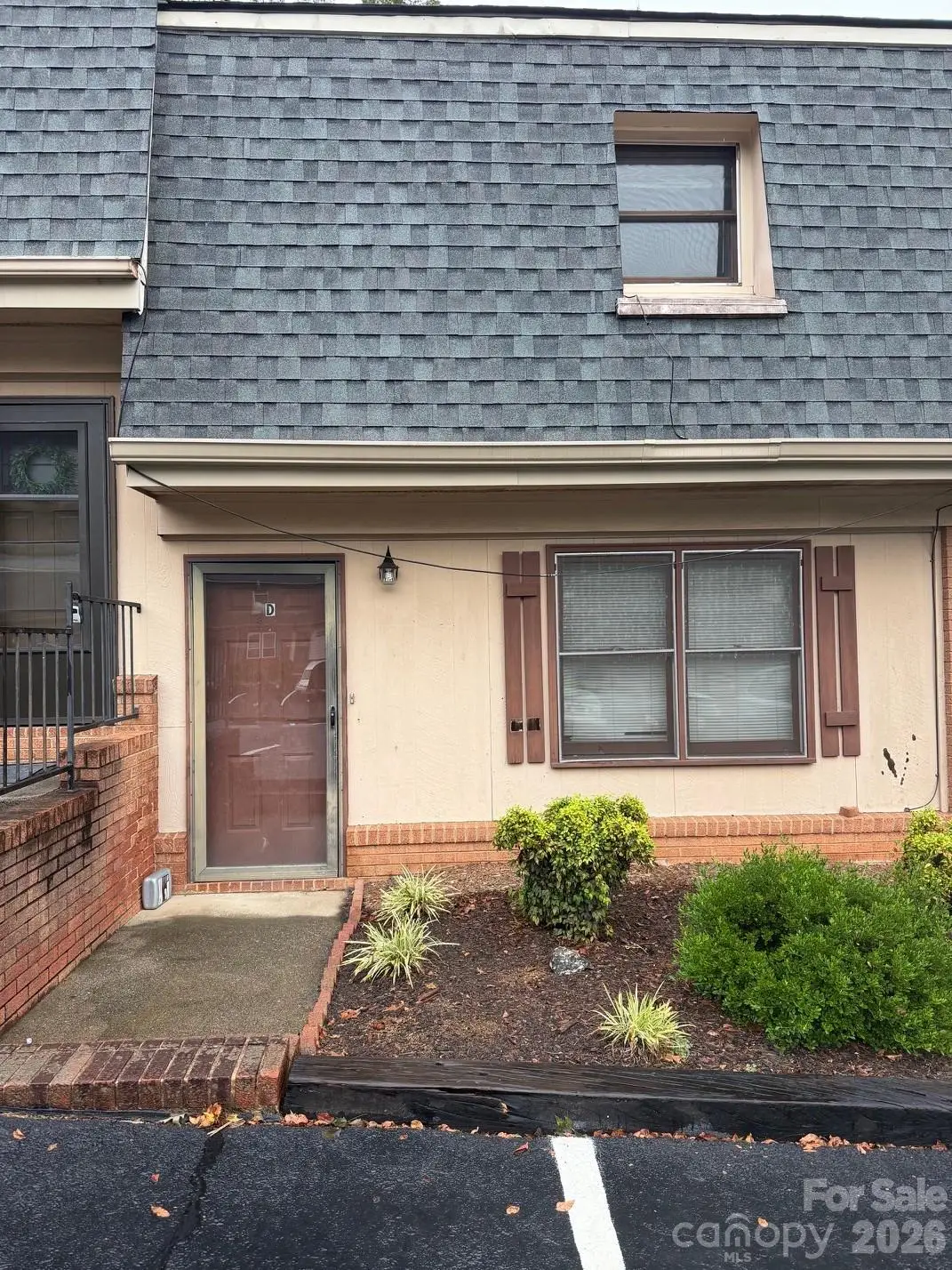 220 14th Avenue Se #2-D, Hickory, NC 28602 - #1