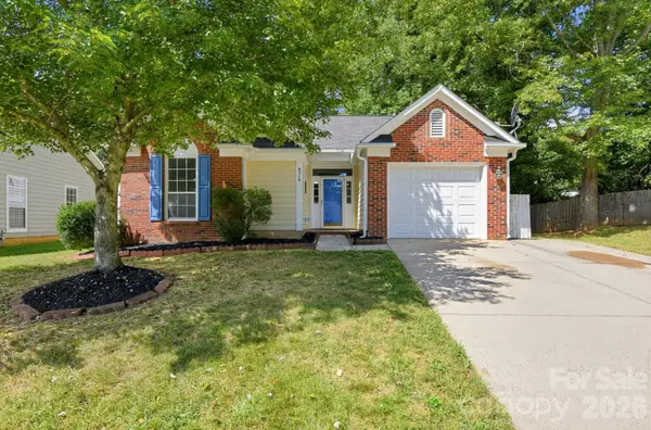 9210 Rotherham Lane, Charlotte, NC 28216