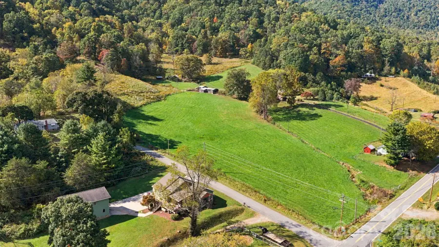 000 Beaverdam Road, Canton, NC 28716 - #2
