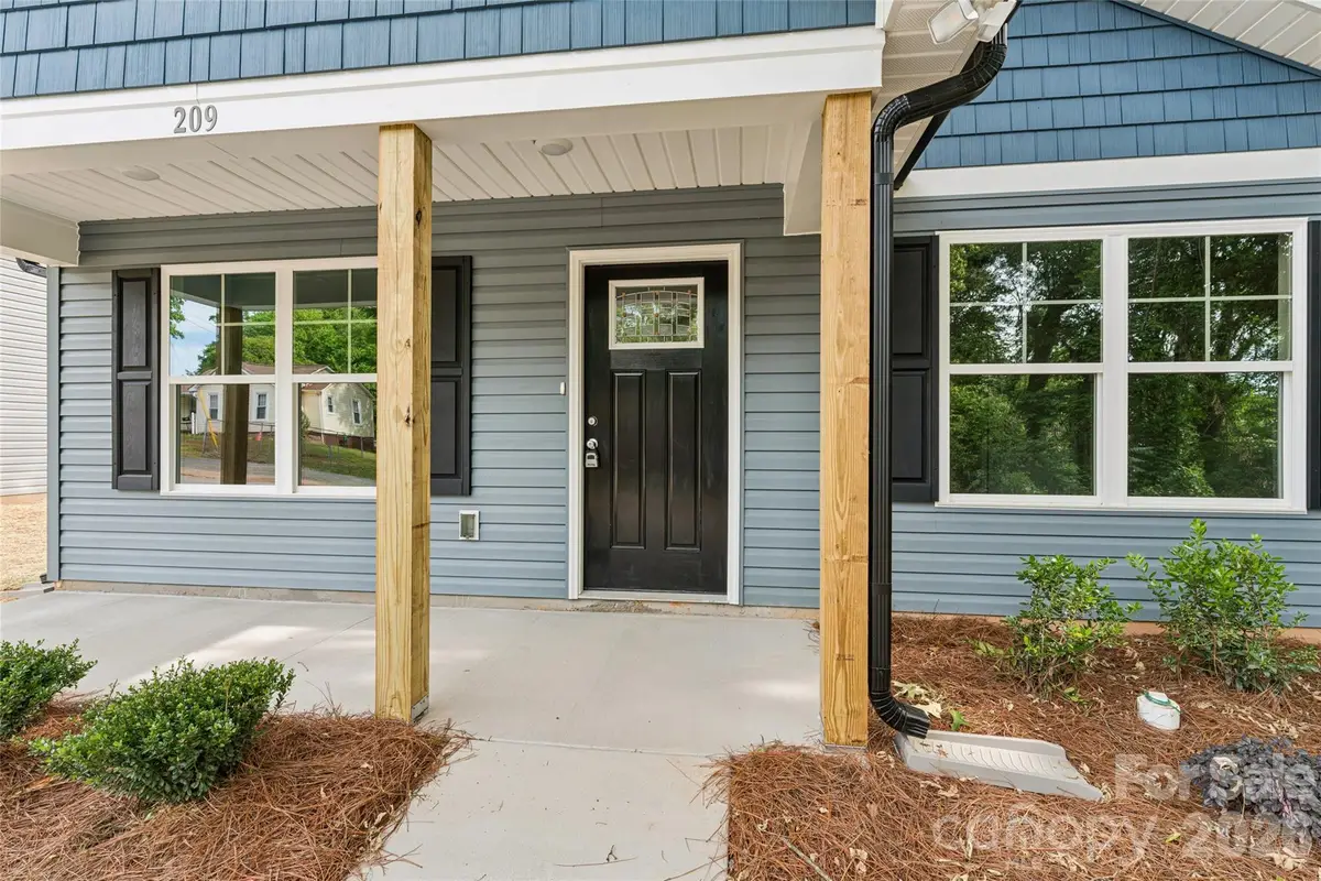 209 W 17th Street, Kannapolis, NC 28081 - #1