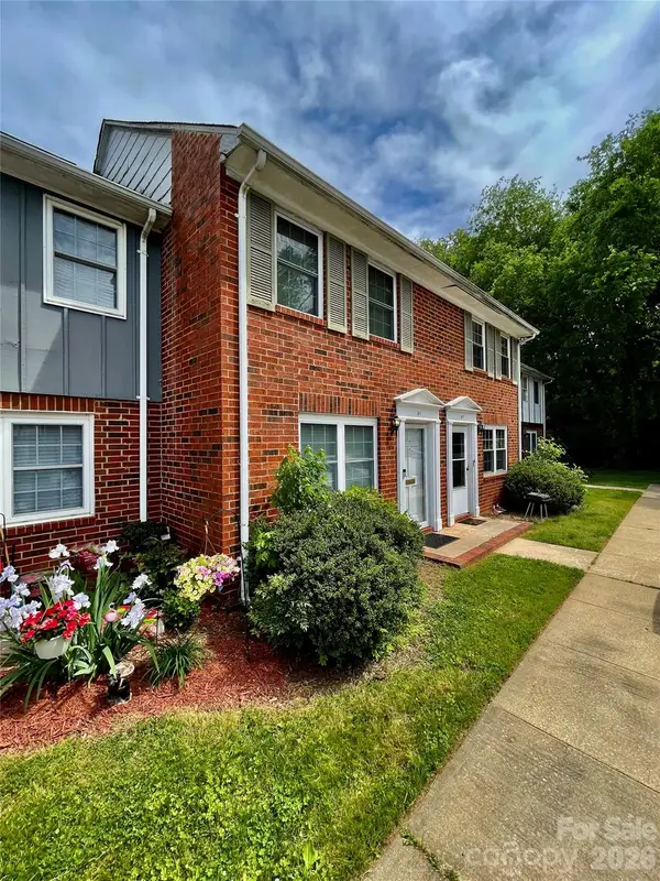 1300 Larchmont Place #311, Salisbury, NC 28144