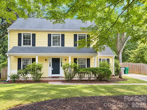 1425 Longbrook Drive, Charlotte, NC 28270
