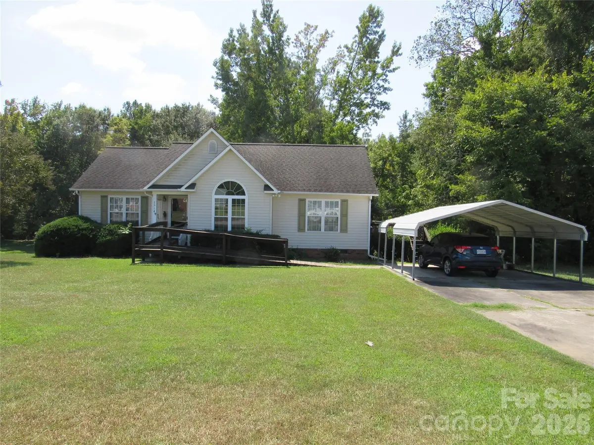 2514 Oxford Circle, Lancaster, SC 29720 - #1