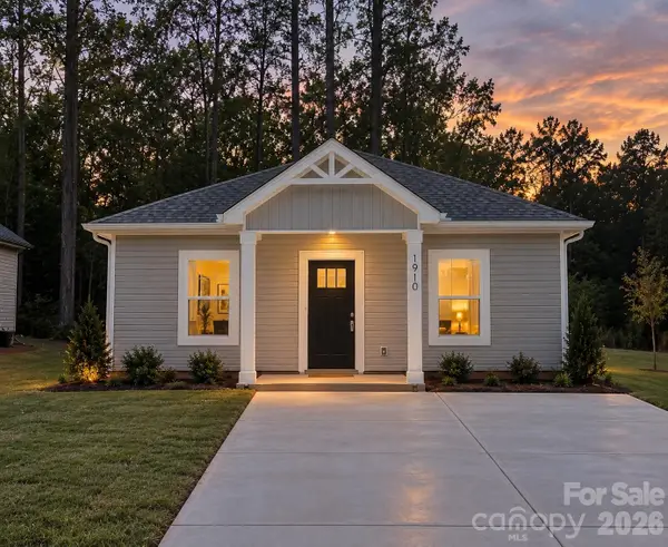 806 S Salisbury Avenue, Spencer, NC 28159