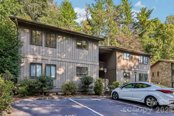 53 Lake Drive #03, Laurel Park, NC 28739