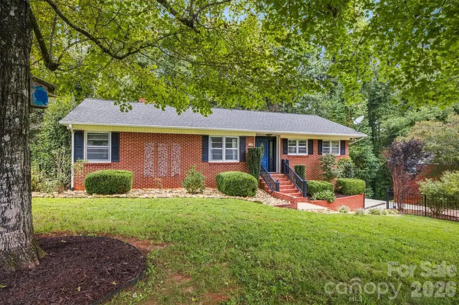 146 Maehill Place Sw, Lenoir, NC 28645 - #2