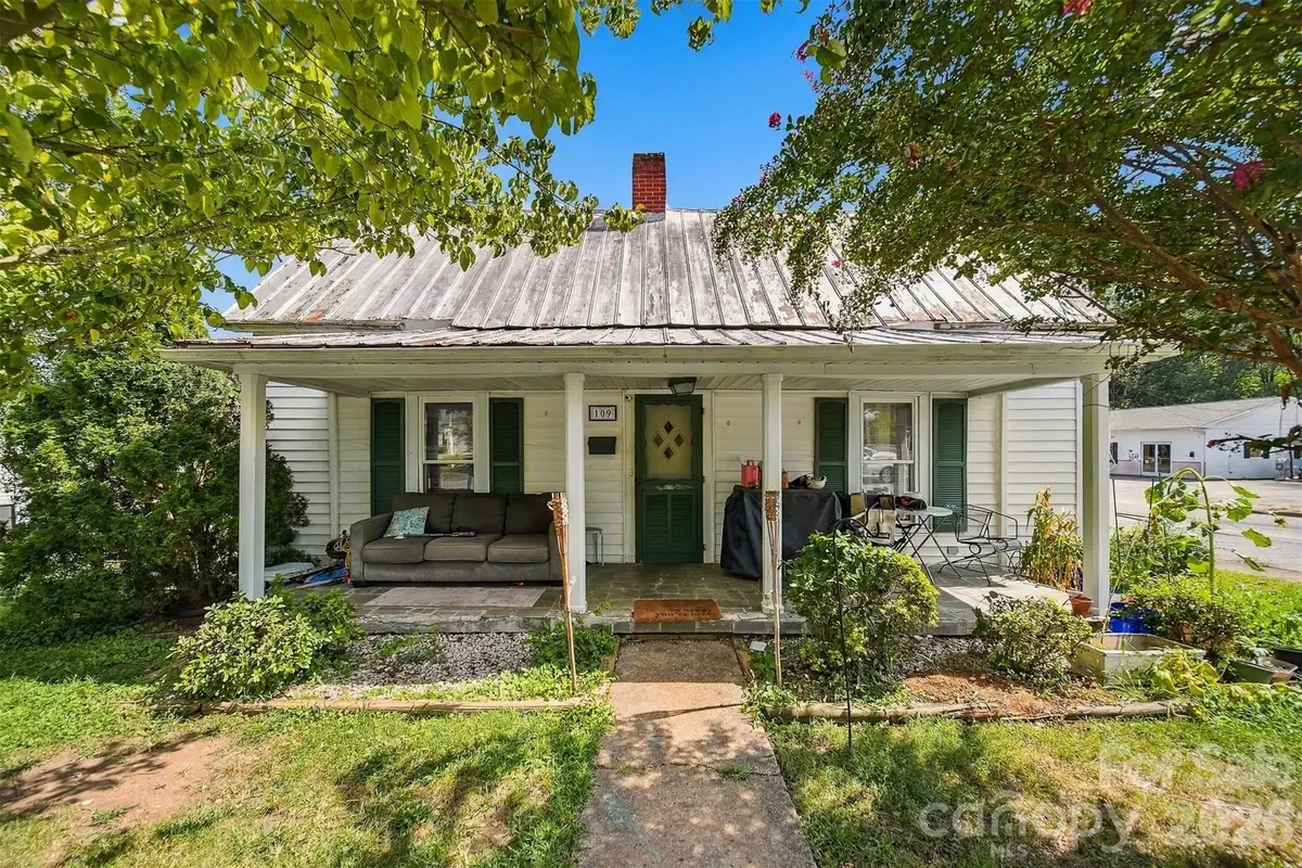 109 S Herron Street, Morganton, NC 28655 - #1