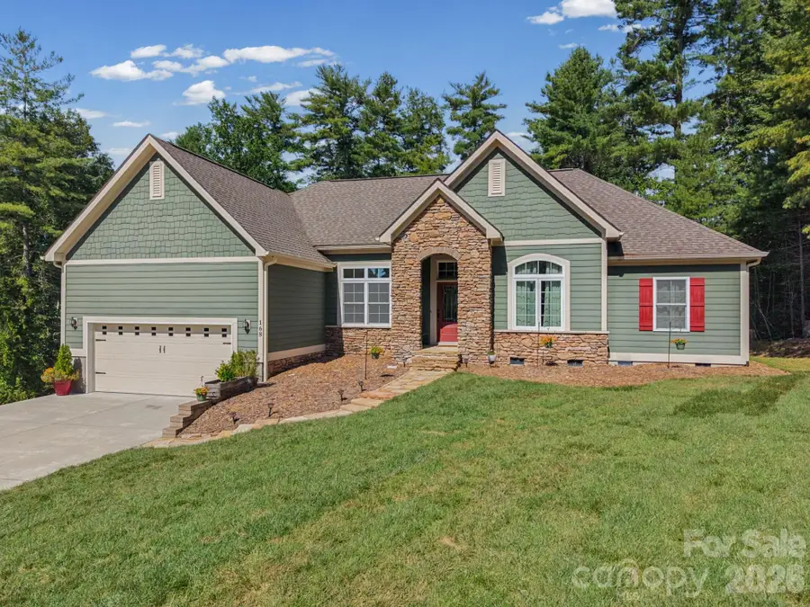 168 Willow Place Circle, Hendersonville, NC 28739 - #2
