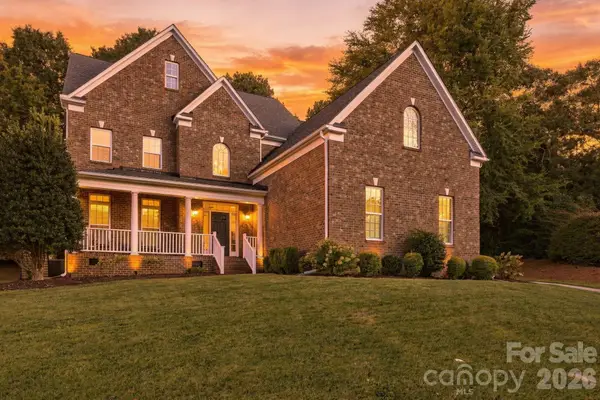 2561 Fallbrook Place Nw, Concord, NC 28027