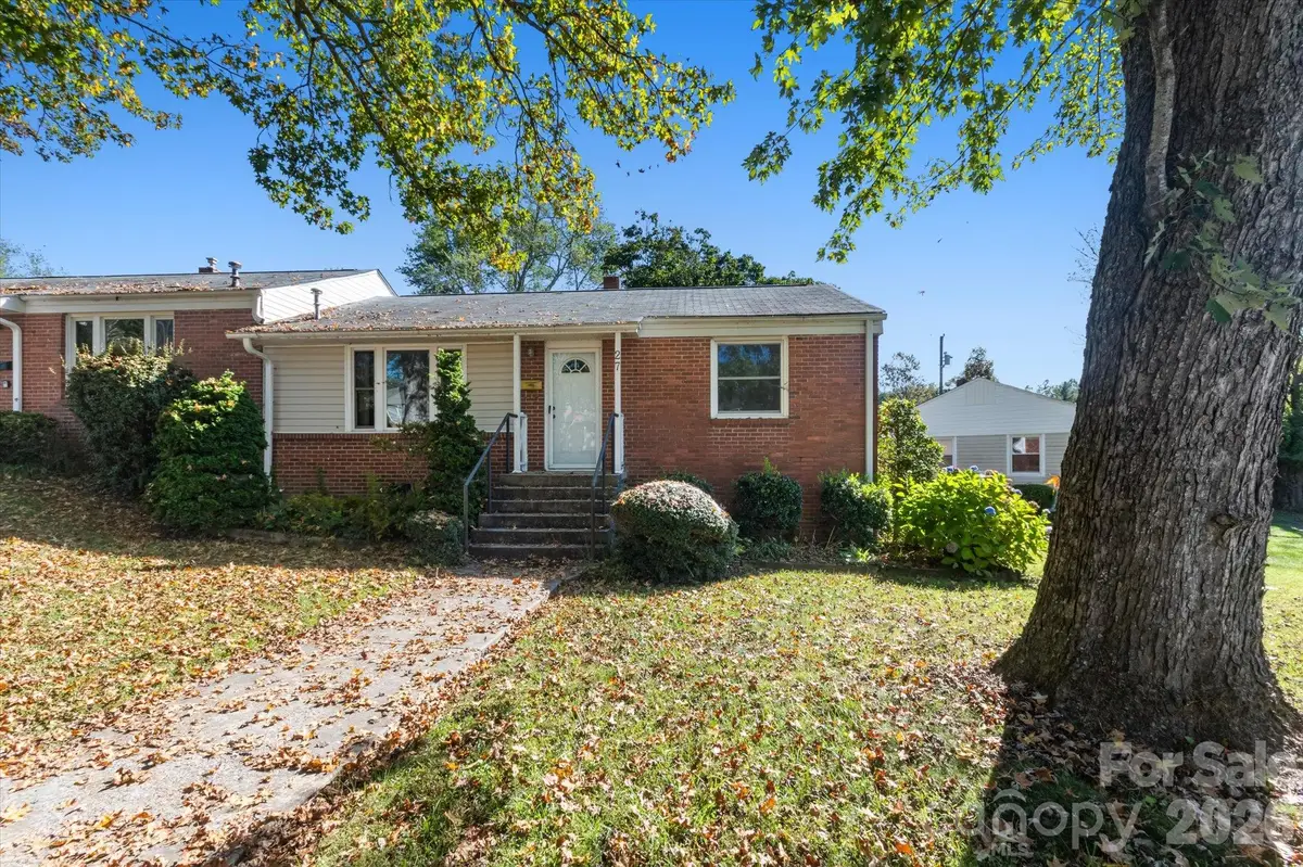 27 Trowbridge Lane, Brevard, NC 28712 - #1
