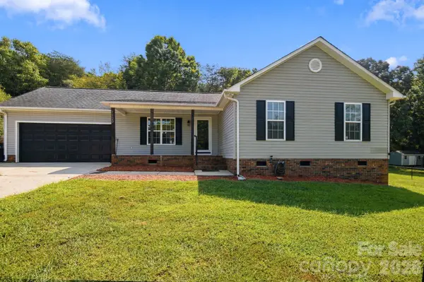 1129 Lyndsey Brooke Court, Lincolnton, NC 28092