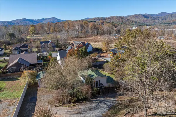 223 Davidson Road, Swannanoa, NC 28778