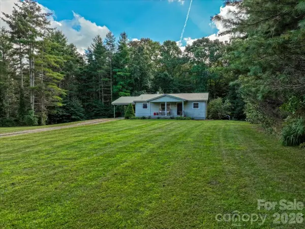 1840 White Oak Road, Burnsville, NC 28714