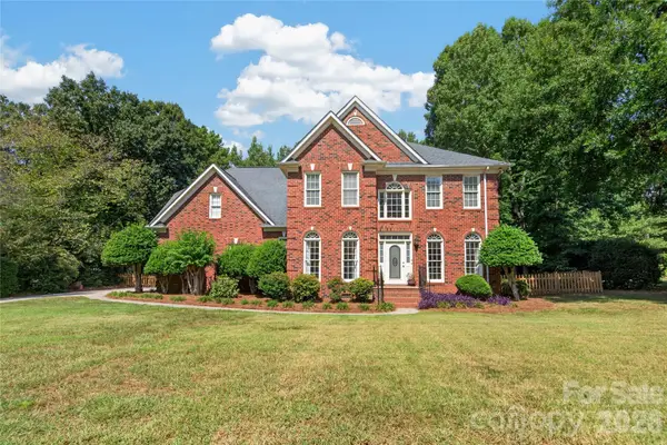 12135 Darby Chase Drive, Charlotte, NC 28277