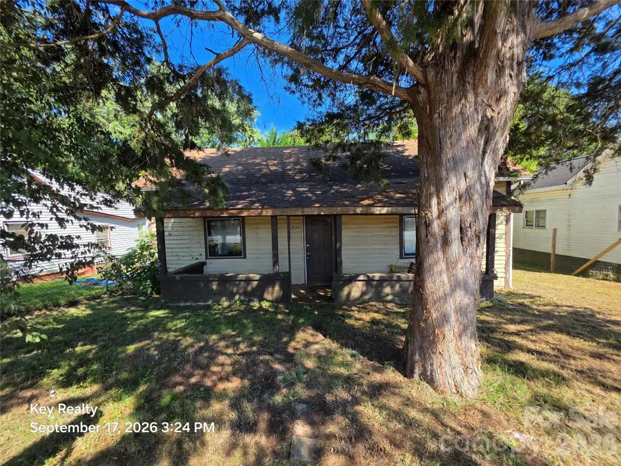 521 N Davis Avenue, Newton, NC 28658 - #2