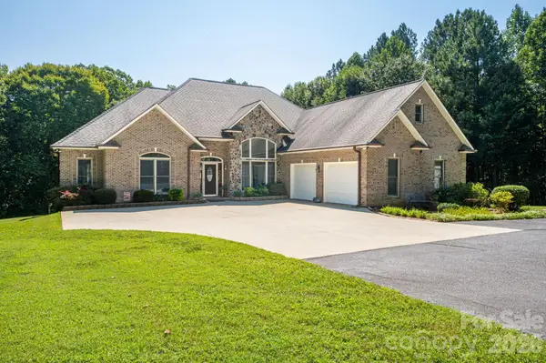 145 Chippawa Drive, Dallas, NC 28034