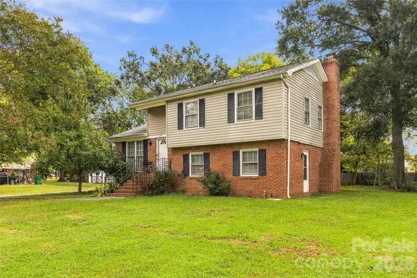 2711 Johnny Reb Lane, Charlotte, NC 28273