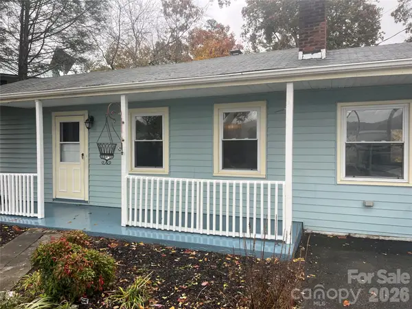243 Governors View Road, Asheville, NC 28805
