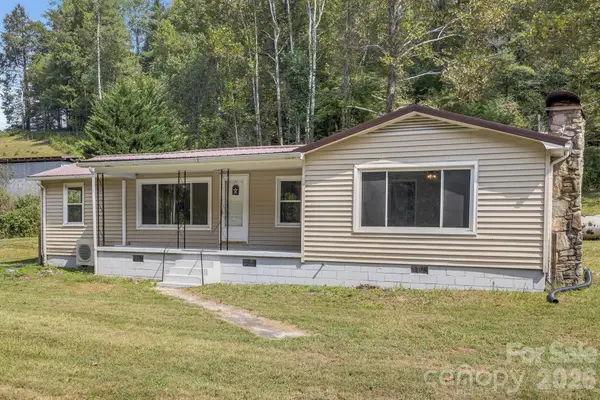 4078 Nc 208 Highway, Marshall, NC 28753