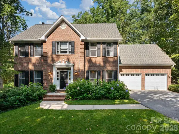 306 Red Fox Circle, Asheville, NC 28803