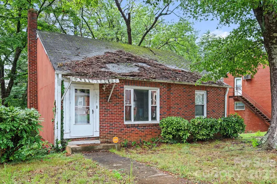 321 N Bost Street, Statesville, NC 28677 - #3