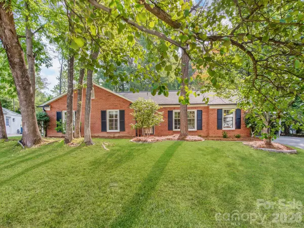 6821 Old Post Road, Charlotte, NC 28212