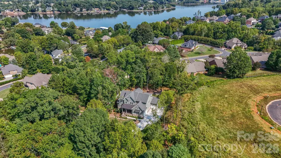 80 42nd Avenue Drive Nw, Hickory, NC 28601 - #2