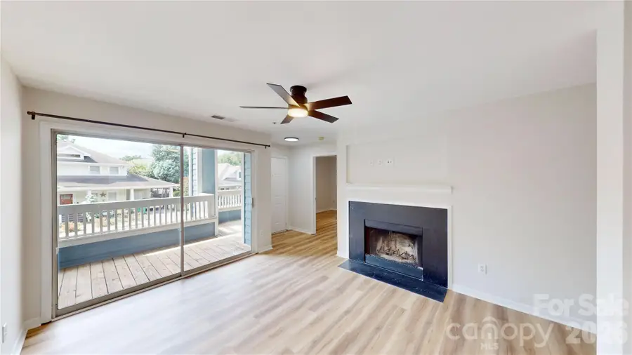 525 Olmsted Park Place #M, Charlotte, NC 28203 - #2