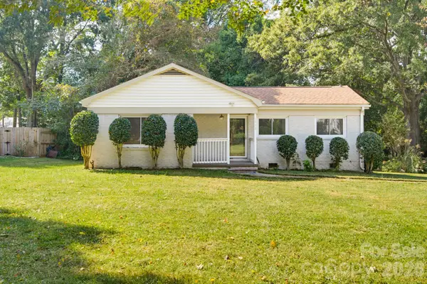 1733 Merry Oaks Road, Charlotte, NC 28205