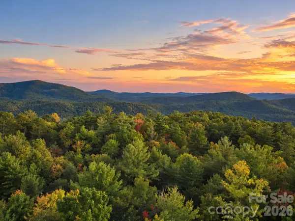 000 Bulling Creek Road, Penrose, NC 28766