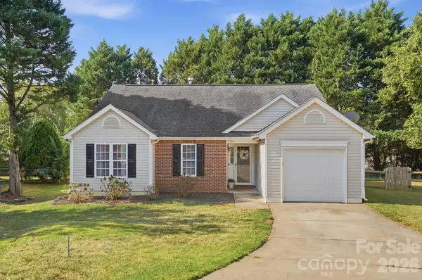 9100 Royal Highlands Court, Charlotte, NC 28277