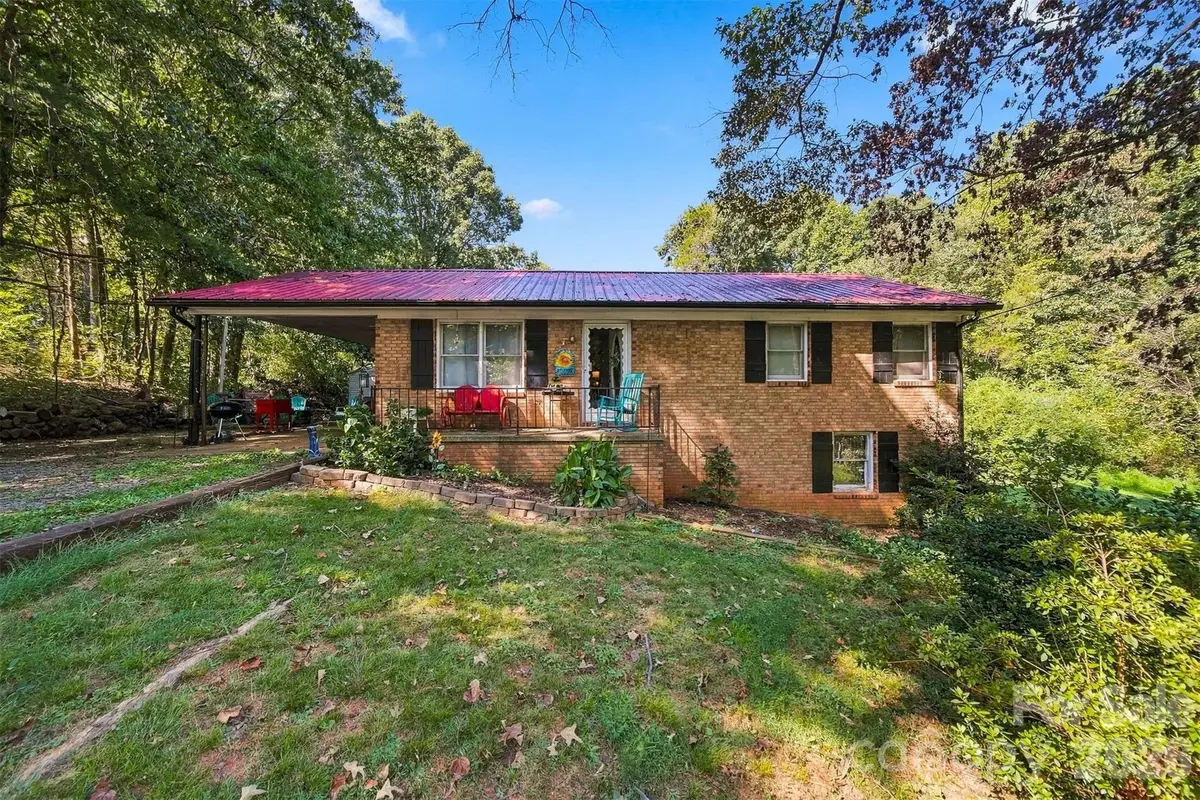 3115 10th Avenue Ne, Conover, NC 28613 - #1