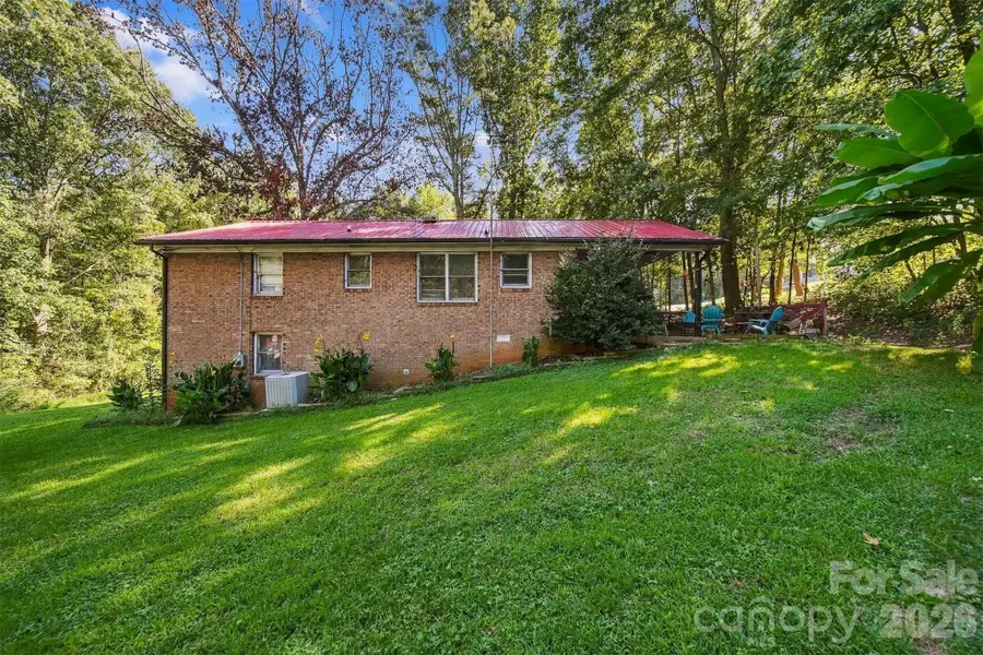 3115 10th Avenue Ne, Conover, NC 28613 - #2