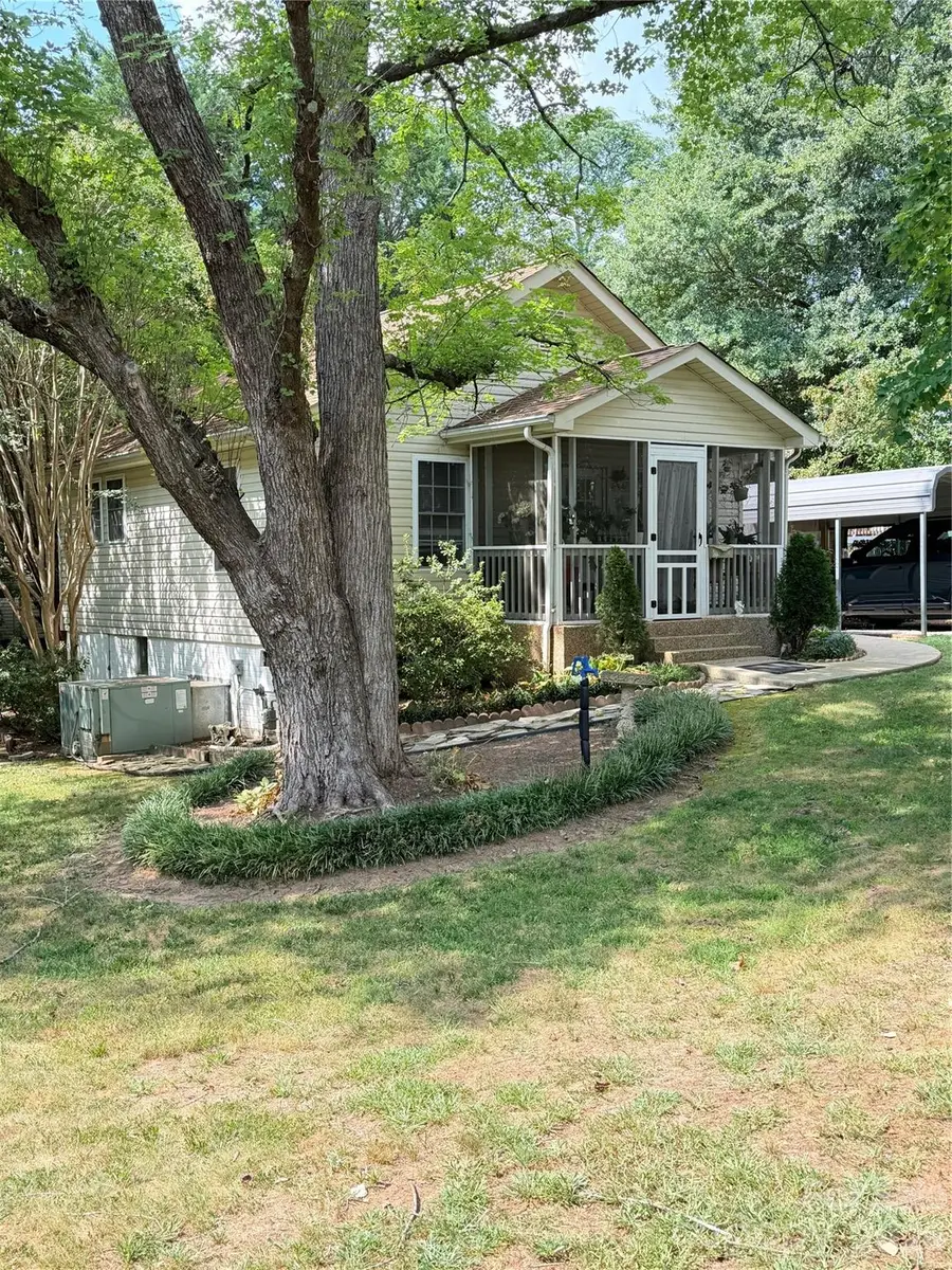 522 19th Street Sw, Hickory, NC 28602 - #3