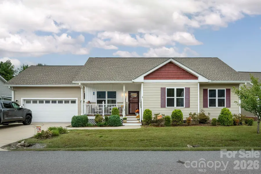 27 Day Lilly Court, Hendersonville, NC 28739 - #2