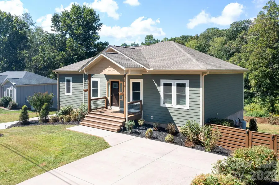 139 Ridge Road, Candler, NC 28715 - #3