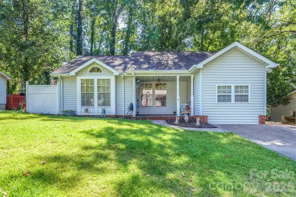 6833 Shiloh Ridge Lane, Charlotte, NC 28212