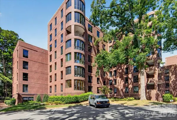 906 Cherokee Road, Charlotte, NC 28207