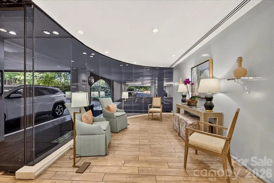 906 Cherokee Road, Charlotte, NC 28207 - #2