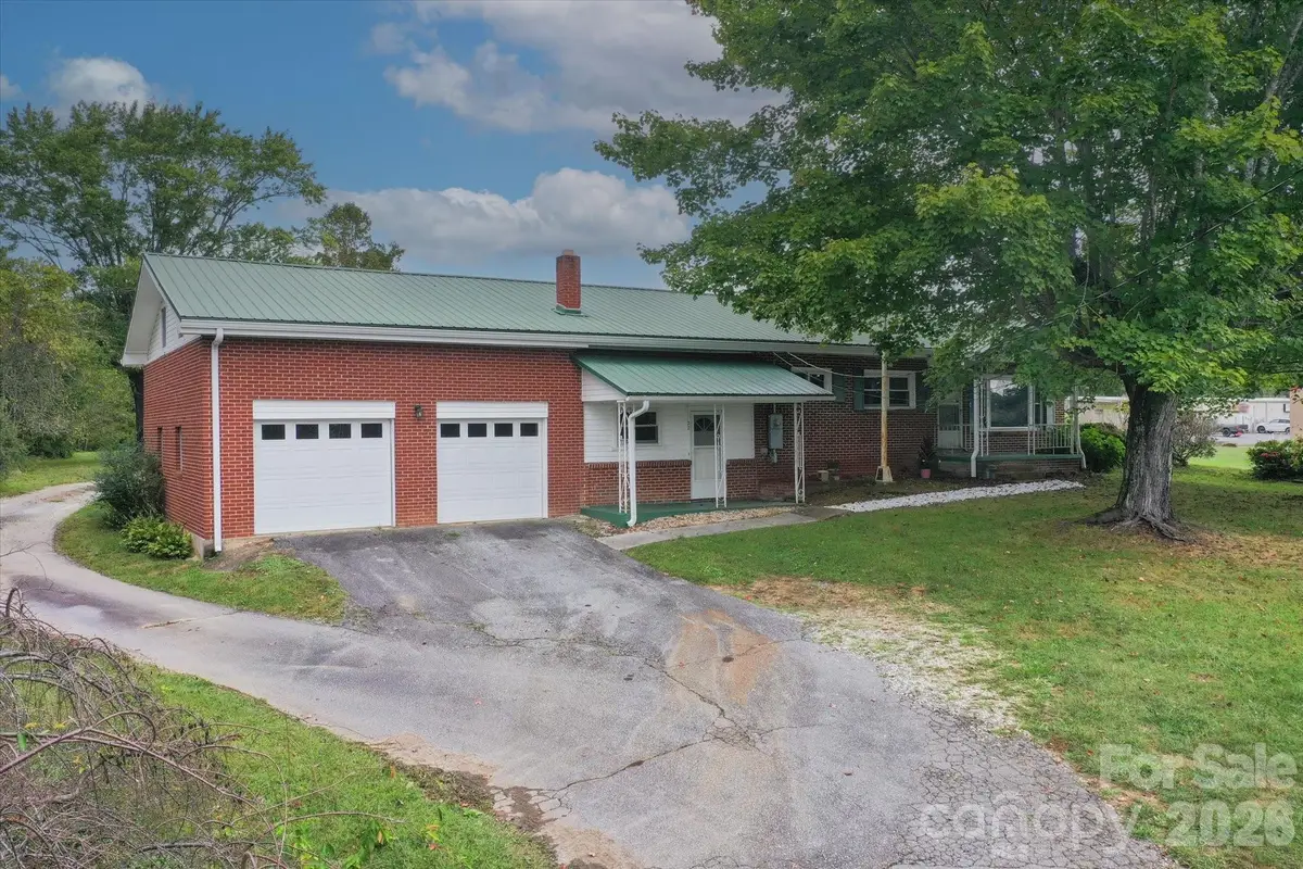 22 Madrid Lane, Hendersonville, NC 28792 - #1