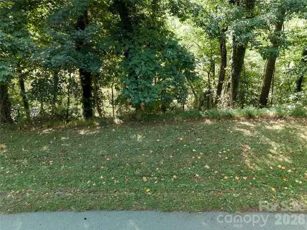 632 Sand Hill Road #1B, Asheville, NC 28806